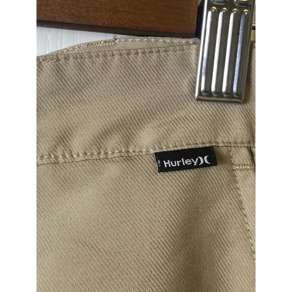 Hurley Boys Khaki Nike Dri Fit 10-inch Inseam Flat Front Shorts Size 20 - Picture 4 of 10